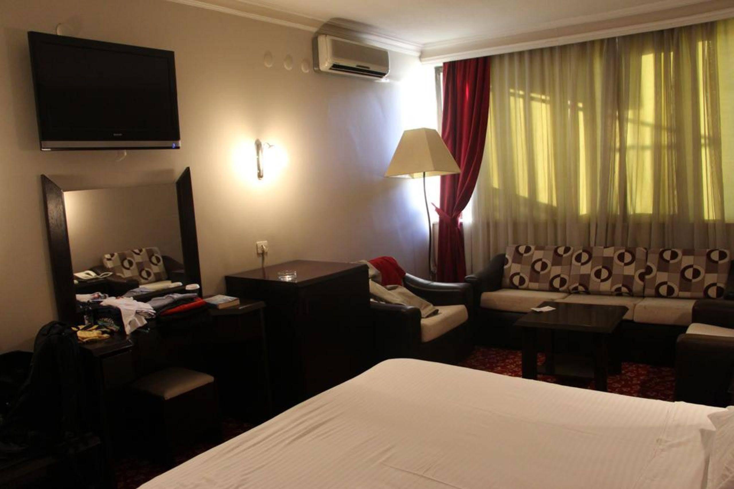 Akyuz Hotel Ankara Exteriör bild